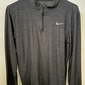 Nike Dri-FIT 1/4 Zip Long Sleeve Shirt – Size Small